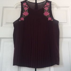 American Eagle Floral Accordion Blouse